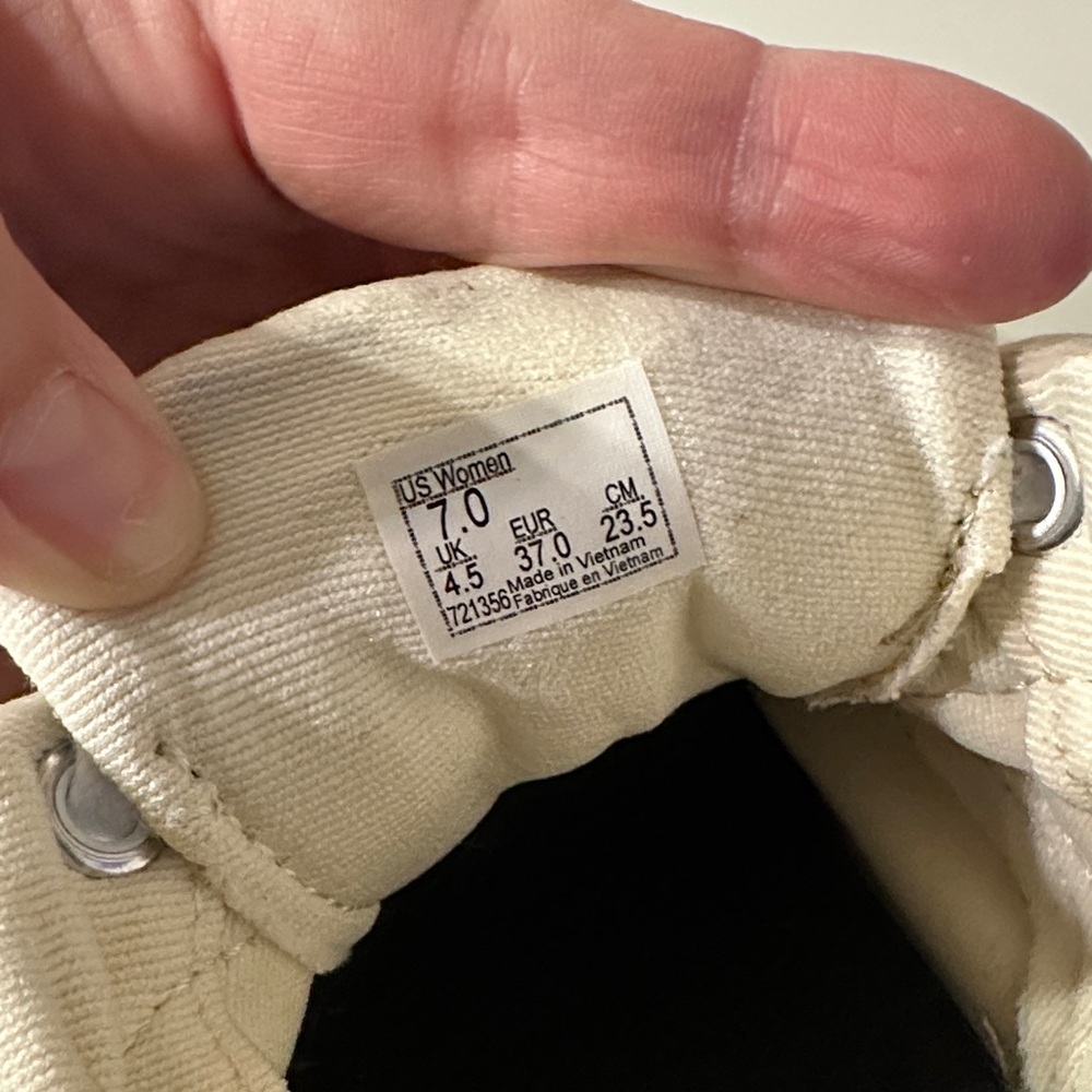 Vans Leopard Print Sneakers with White Accents - Picture 5 of 5